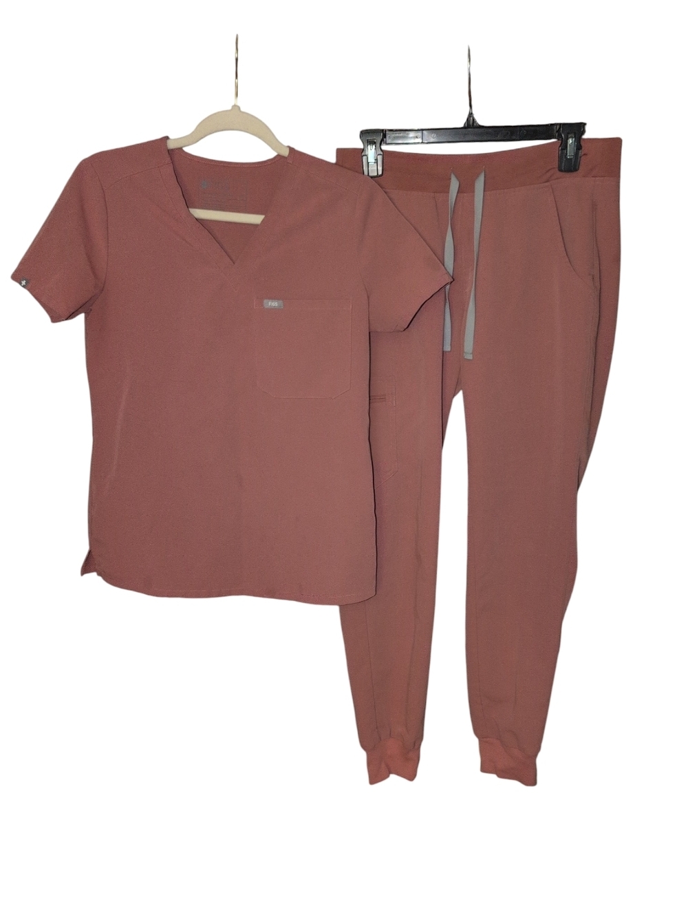 Figs Women's Mauve Scrub Top & Jogger Set